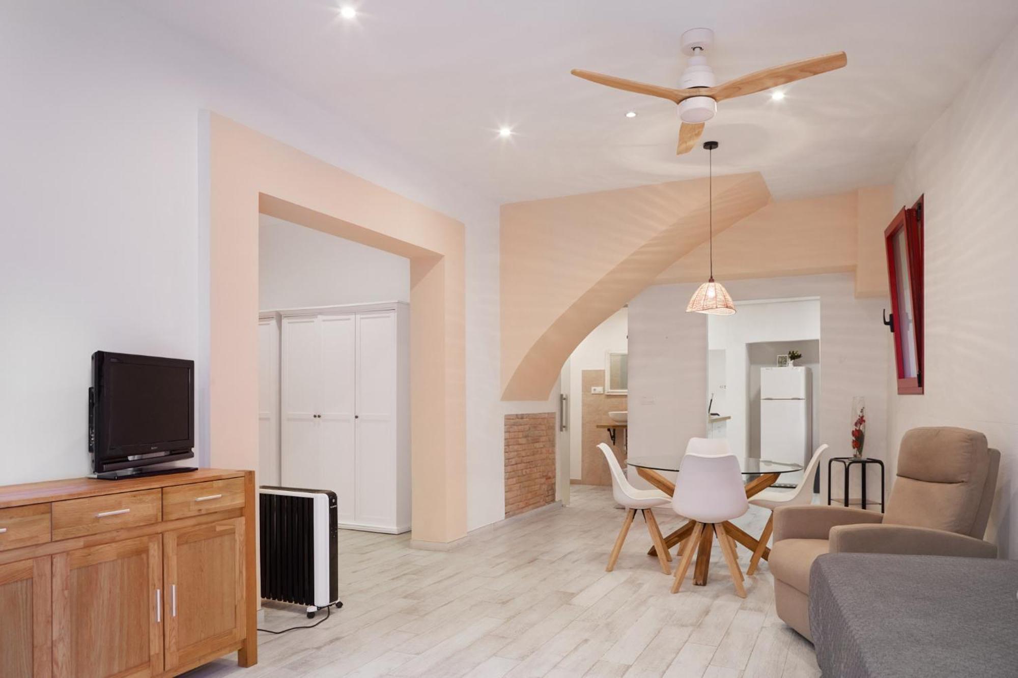 Loft Con Encanto En El Corazon Historico De Peralada Exterior photo